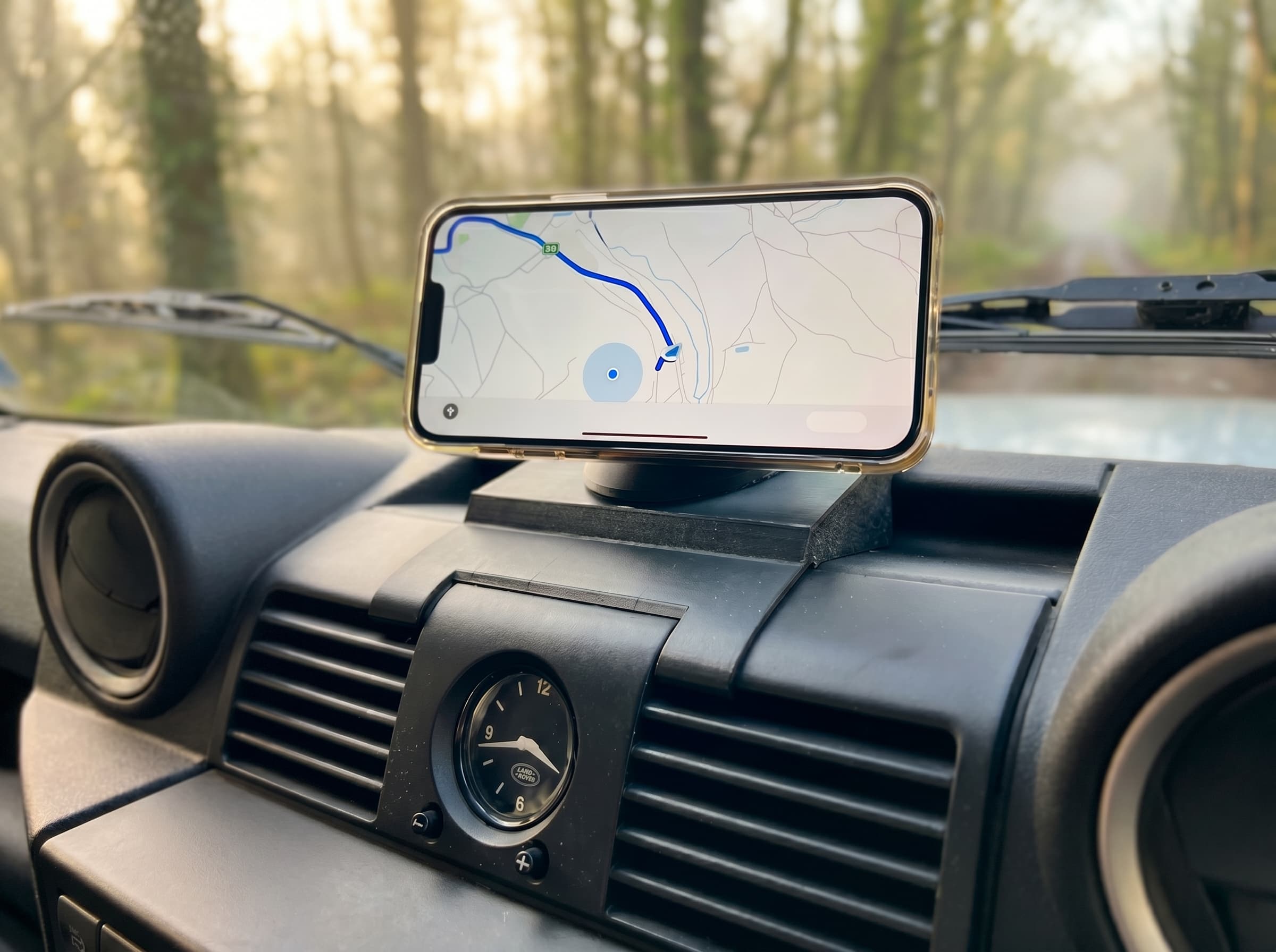 Defender Dash Mount System — view 4